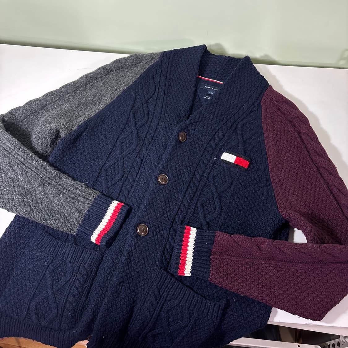 M 타미힐피거 네이비 삼색 꽈배기 가디건 상품이미지1