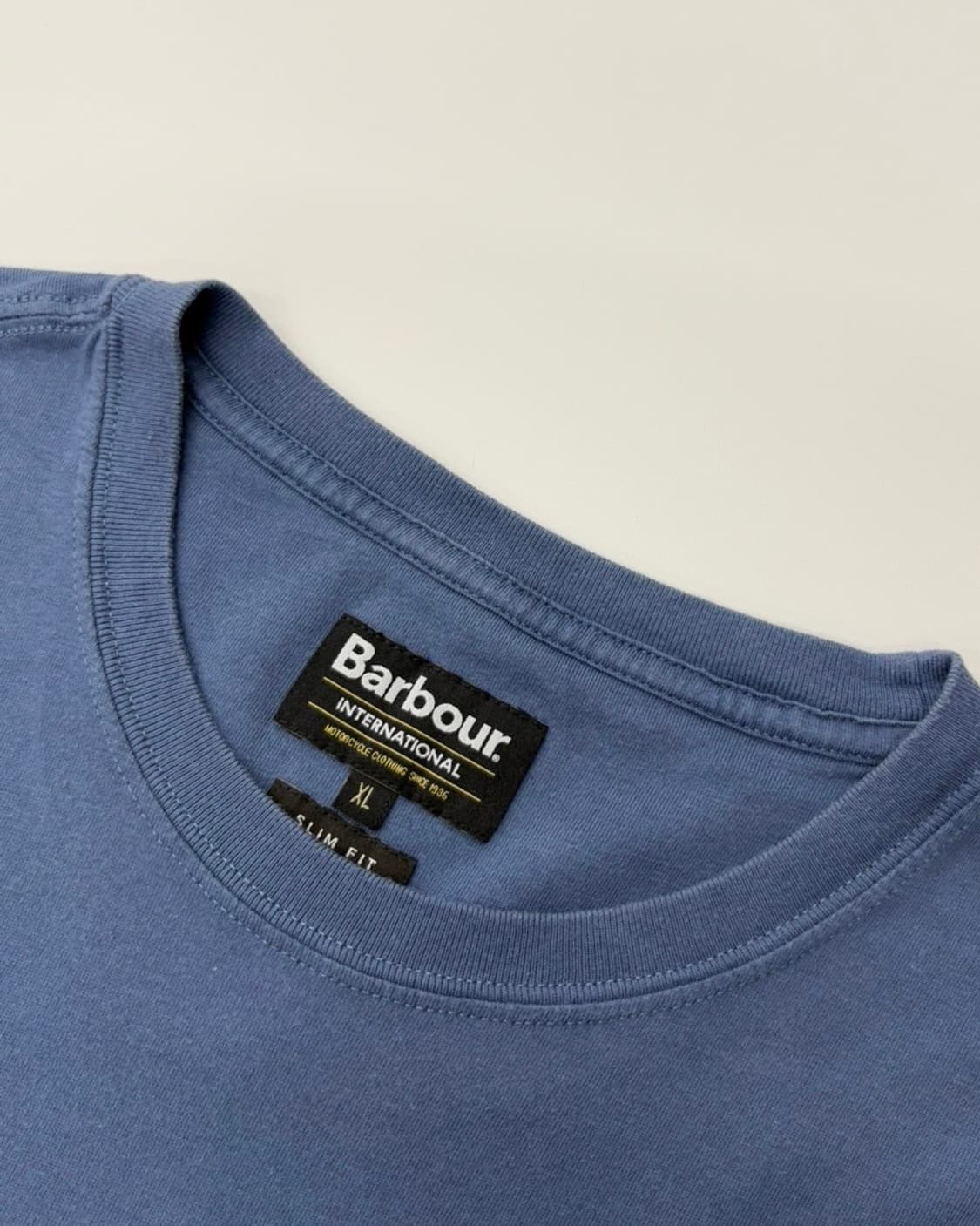 Barbour 바버 인터네셔널 로고 반팔티 상품이미지4