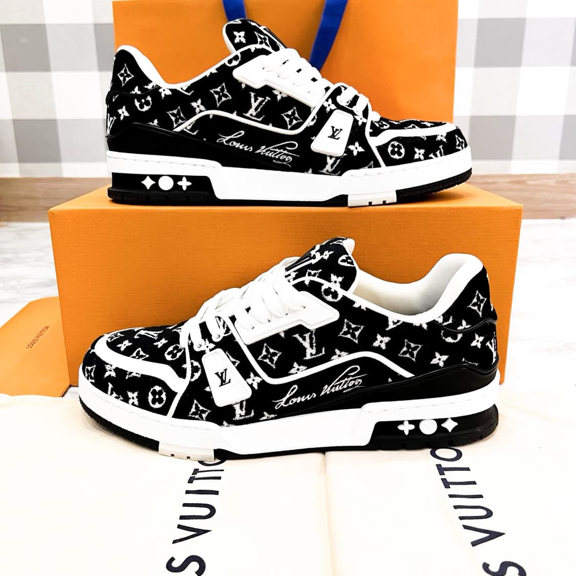 [8.5] 루이비통 LV 트레이너 모노그램 텍스타일 스니커즈 블랙 상품이미지2