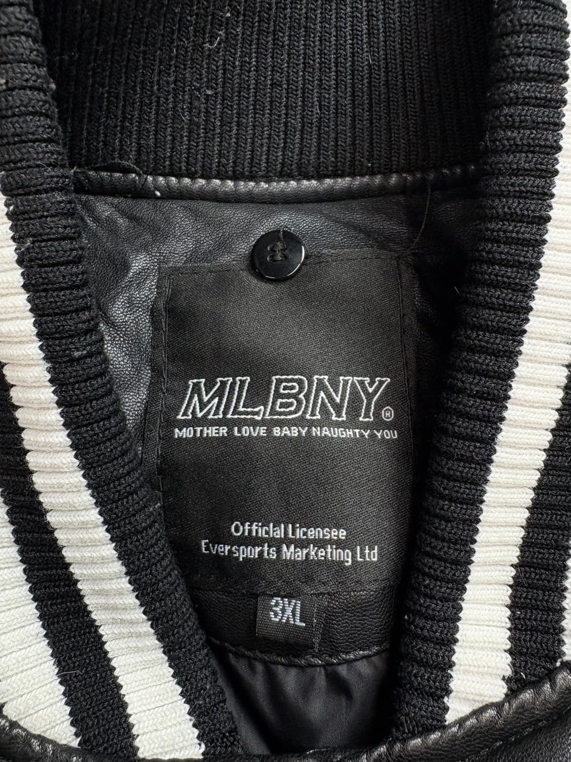 MLB 뉴욕 양키스 빅로고 레더 바시티 푸퍼 다운 패딩 2030 상품이미지3