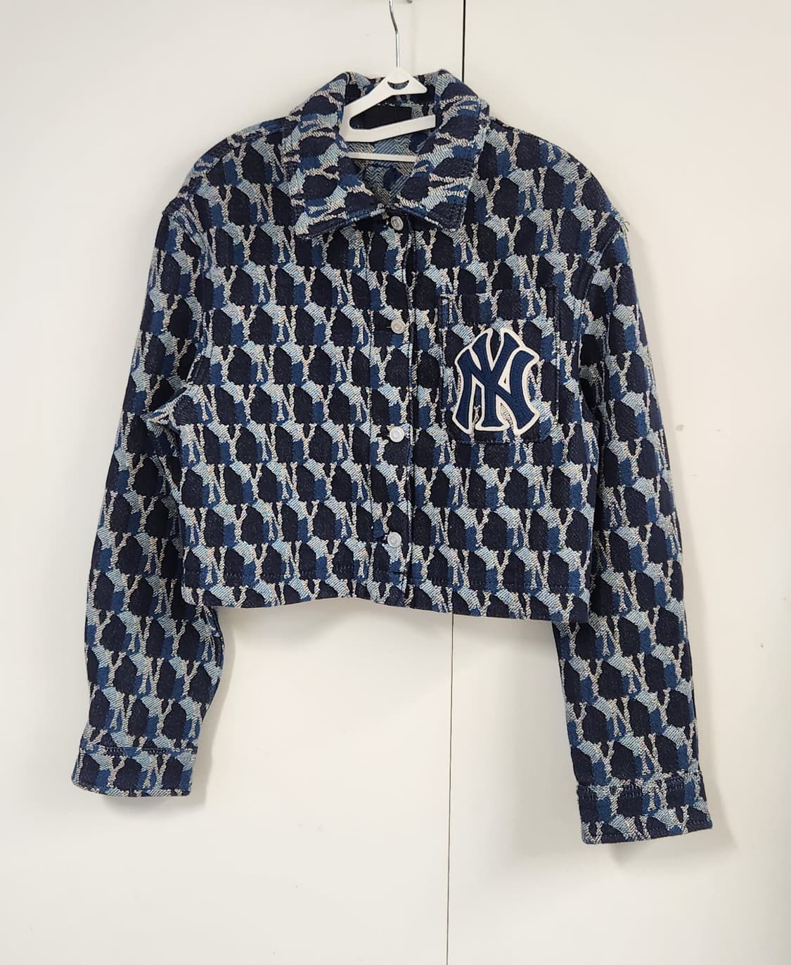 MLB 새상품 큐브 모노그램 자카드 데님 셔츠 90 상품이미지2