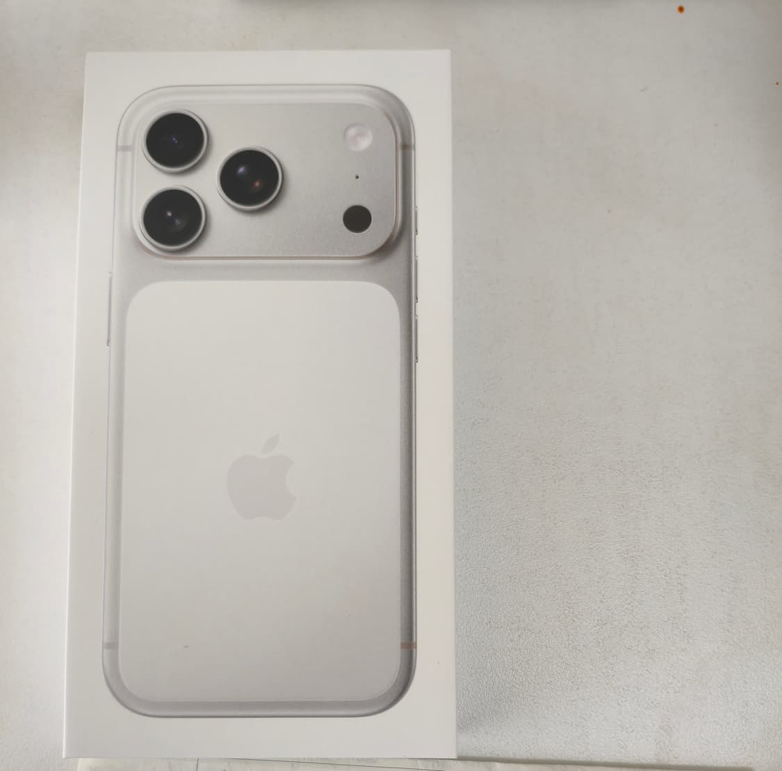 아이폰17프로 미개봉 실버 상품이미지1