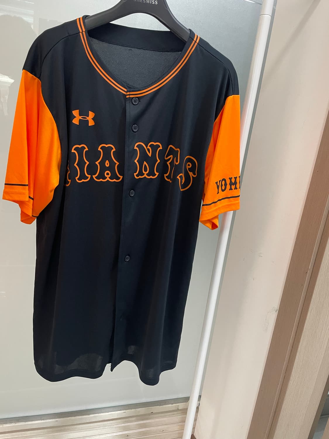 언더아머 요미우리 자이언츠 유니폼. 상품이미지5