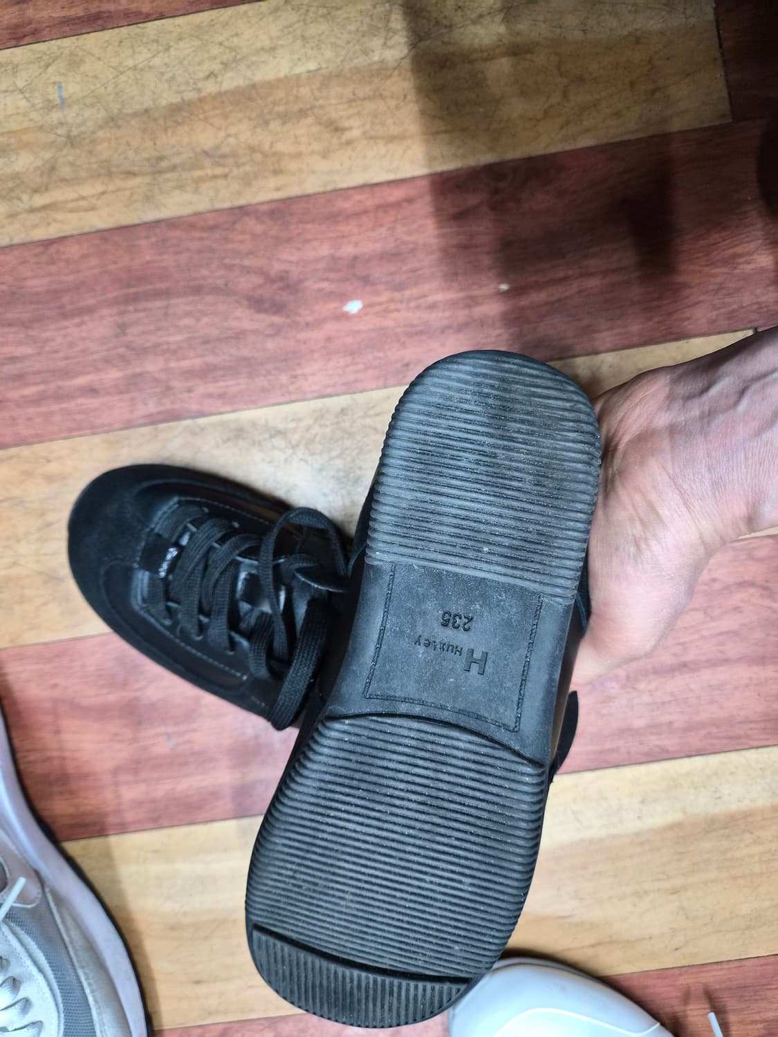 헉슬리양가죽스니커즈235 상품이미지3