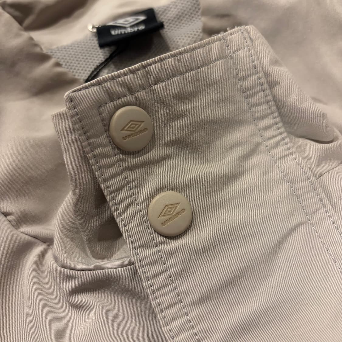 [105] 엄브로 인터내셔널 스포츠웨어 바람막이 그레이 B333 상품이미지4