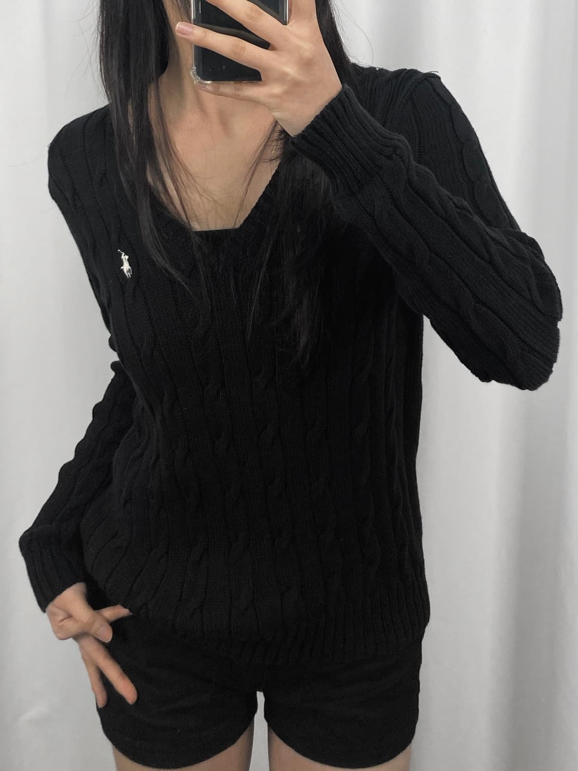 폴로 블랙 꽈배기 브이넥 니트 상품이미지1