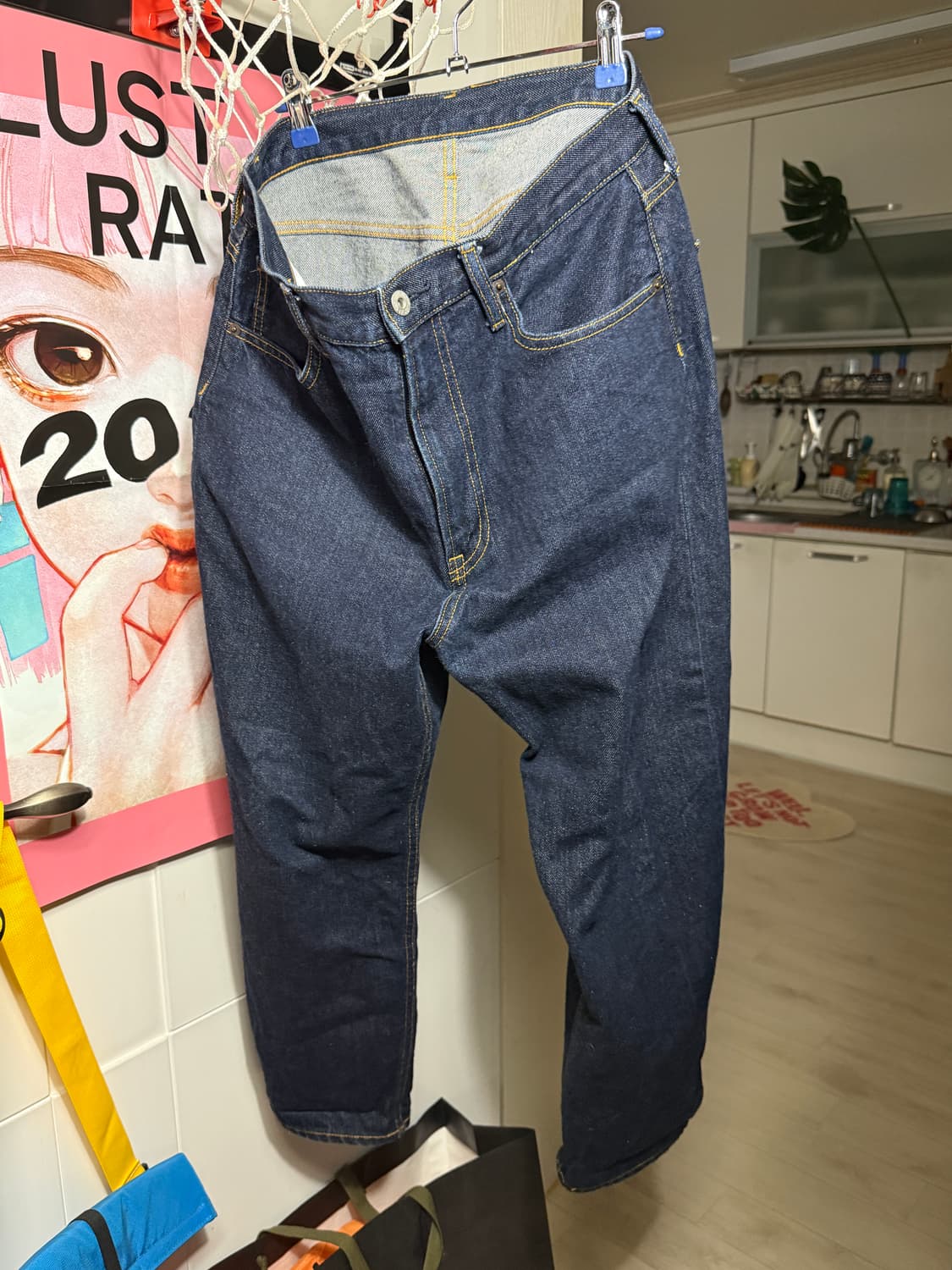 일본에서 구매한 GU 테이퍼드 와이드핏 청바지 (진청) 입니다 상품이미지1