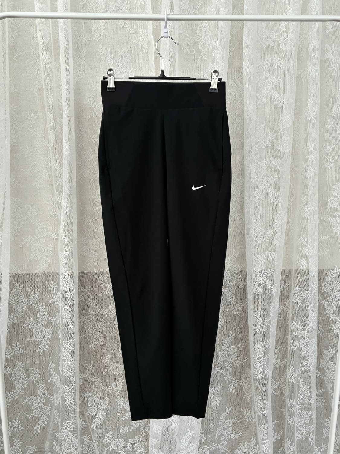 XS) 나이키 드라이핏 블리스 미드라이즈 트랙팬츠 블랙 상품이미지1