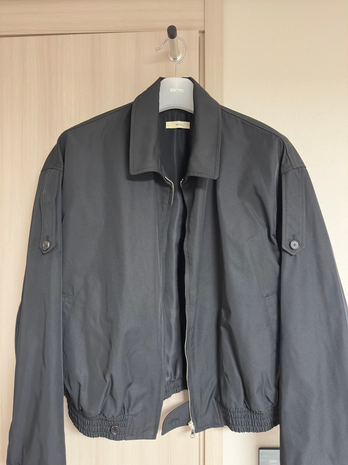 [L] RECTO 21SS SHORT ZIP BOMBER JUMPER 상품이미지3