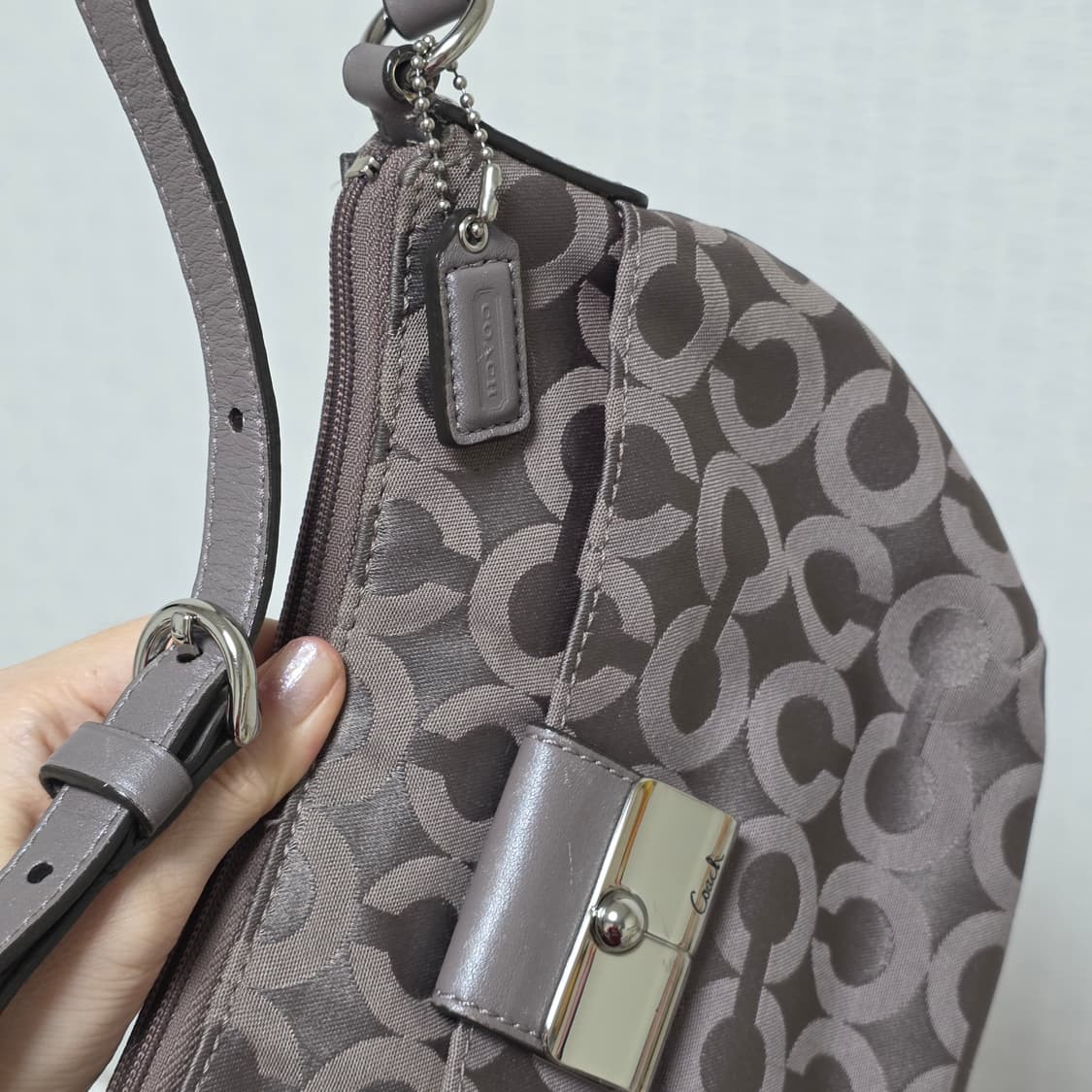 COACH 빈티지)시그니처 희귀초코라떼갸루st y2k 미니숄더백 상품이미지3