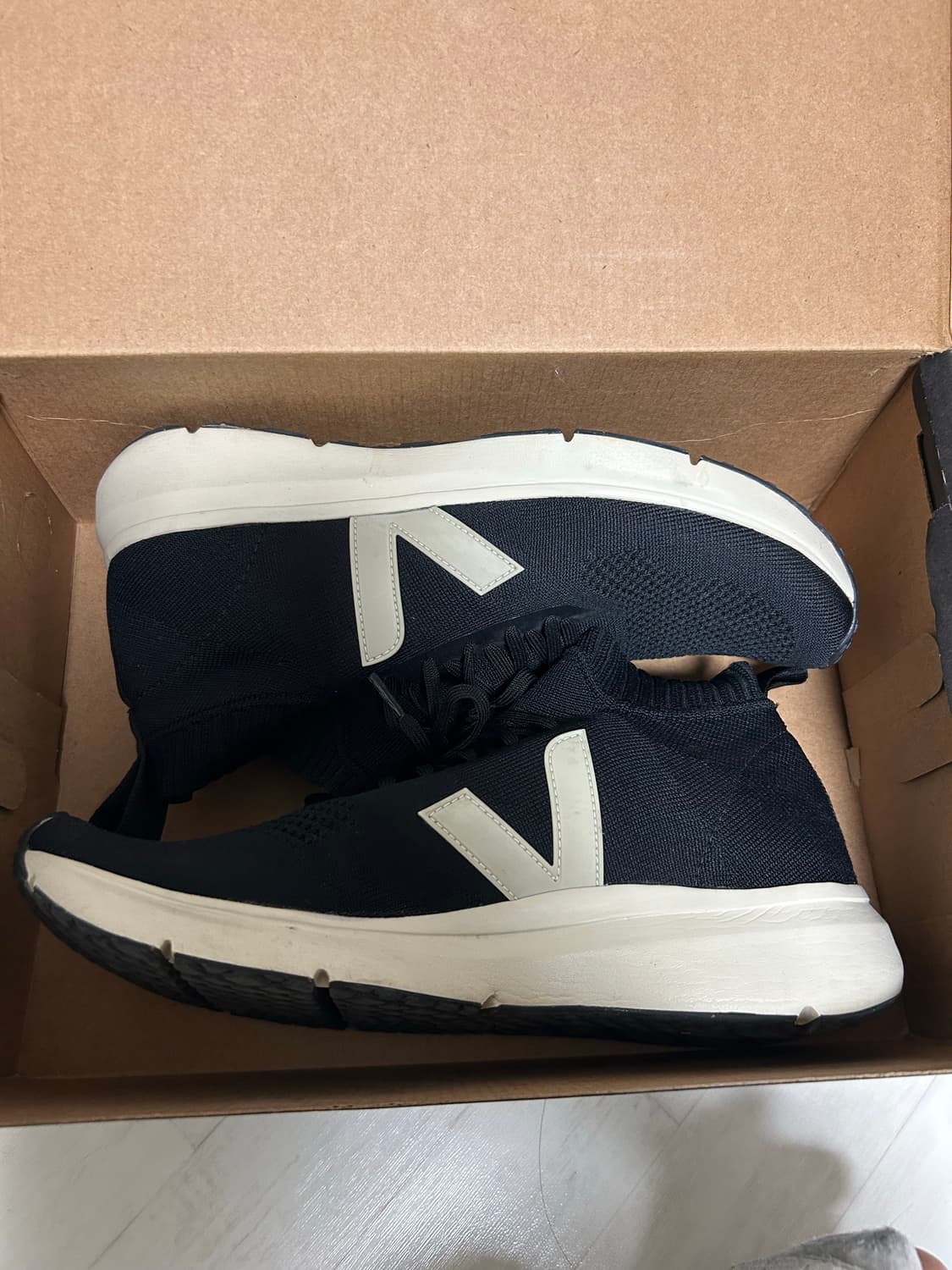 릭오웬스 x 베자 러너 스니커즈 상품이미지6