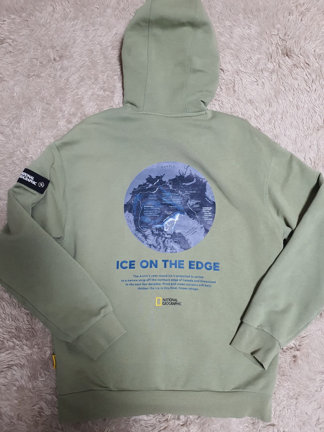 내셔널지오그래픽 후드 상태좋고깨끗해요 사이즈 100 상품이미지3