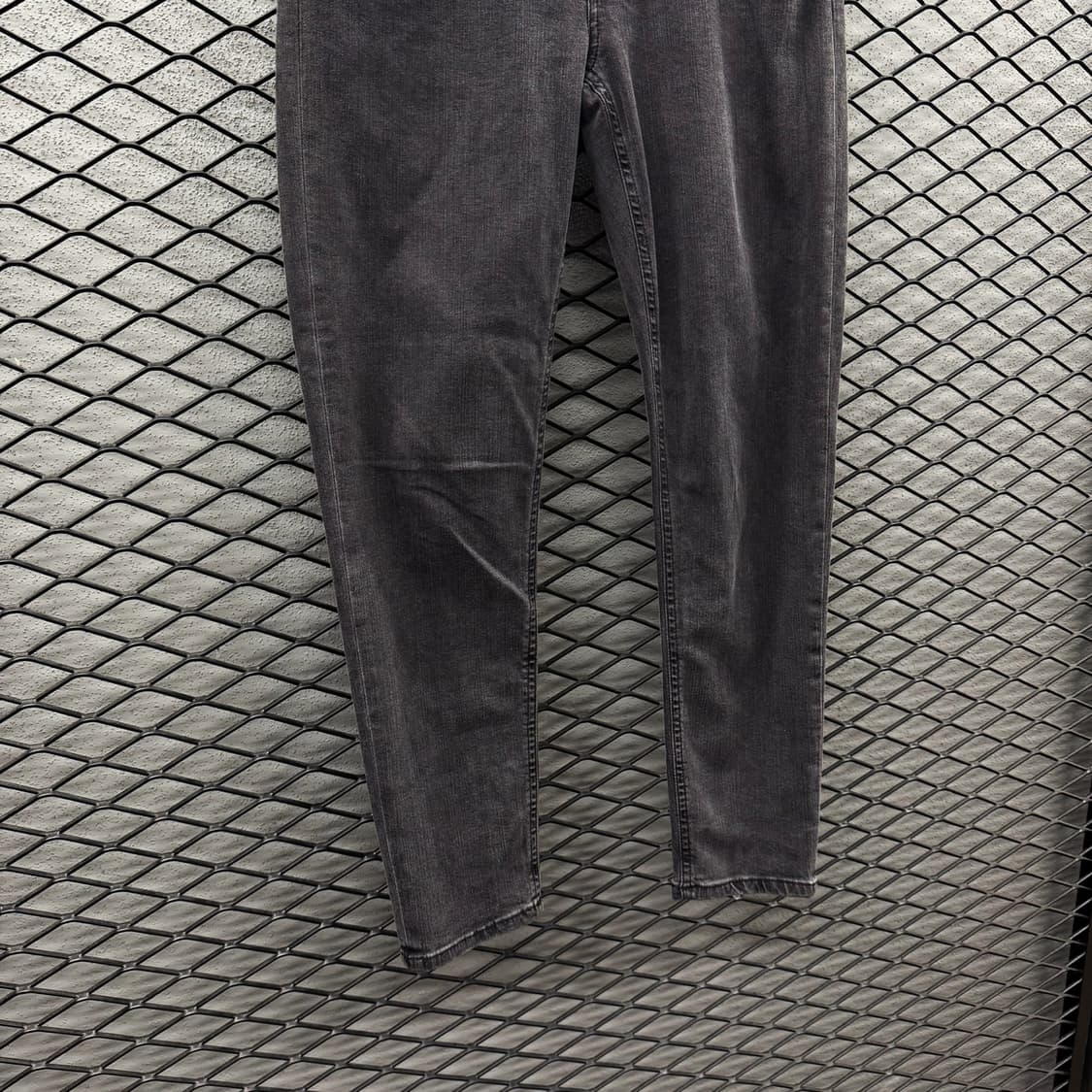 Acne Studios 스킨5 블랙데님 하이웨스트 드라이 워싱 디테일 상품이미지5