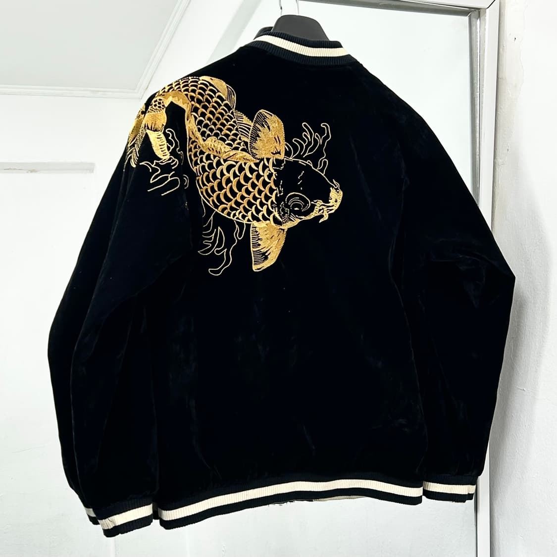 리버시블 자수 벨벳 스카쟌 자켓 상품이미지2