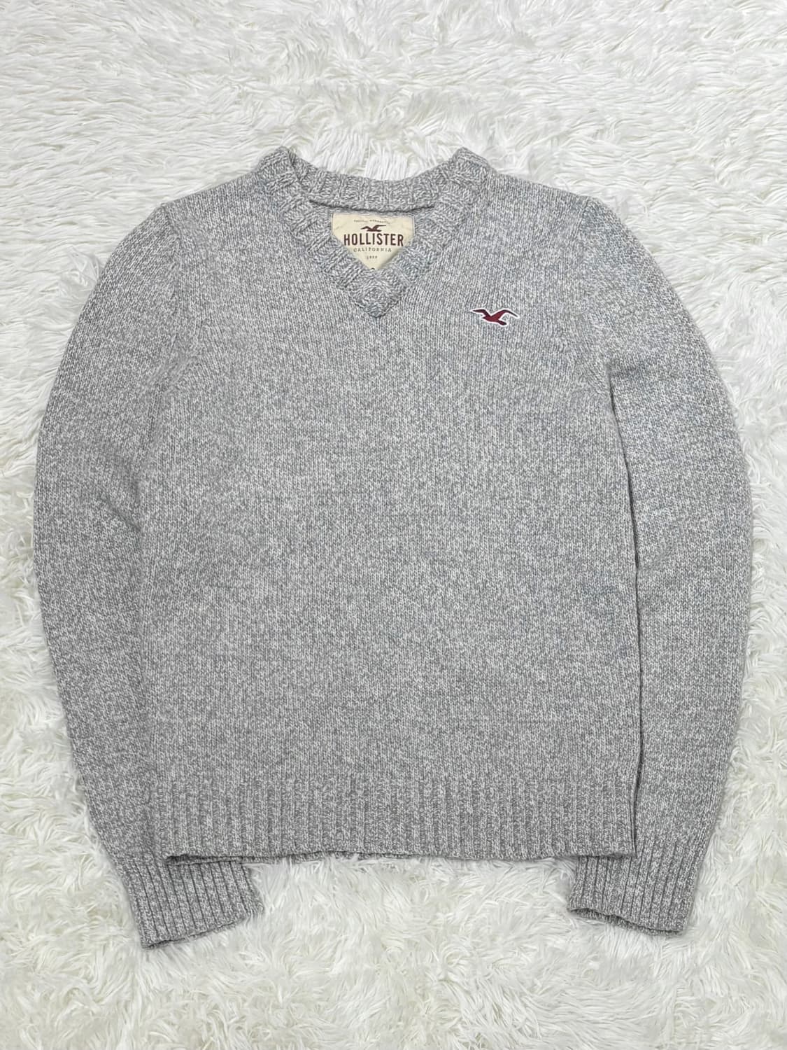 홀리스터 그레이 브이넥 니트 상품이미지3