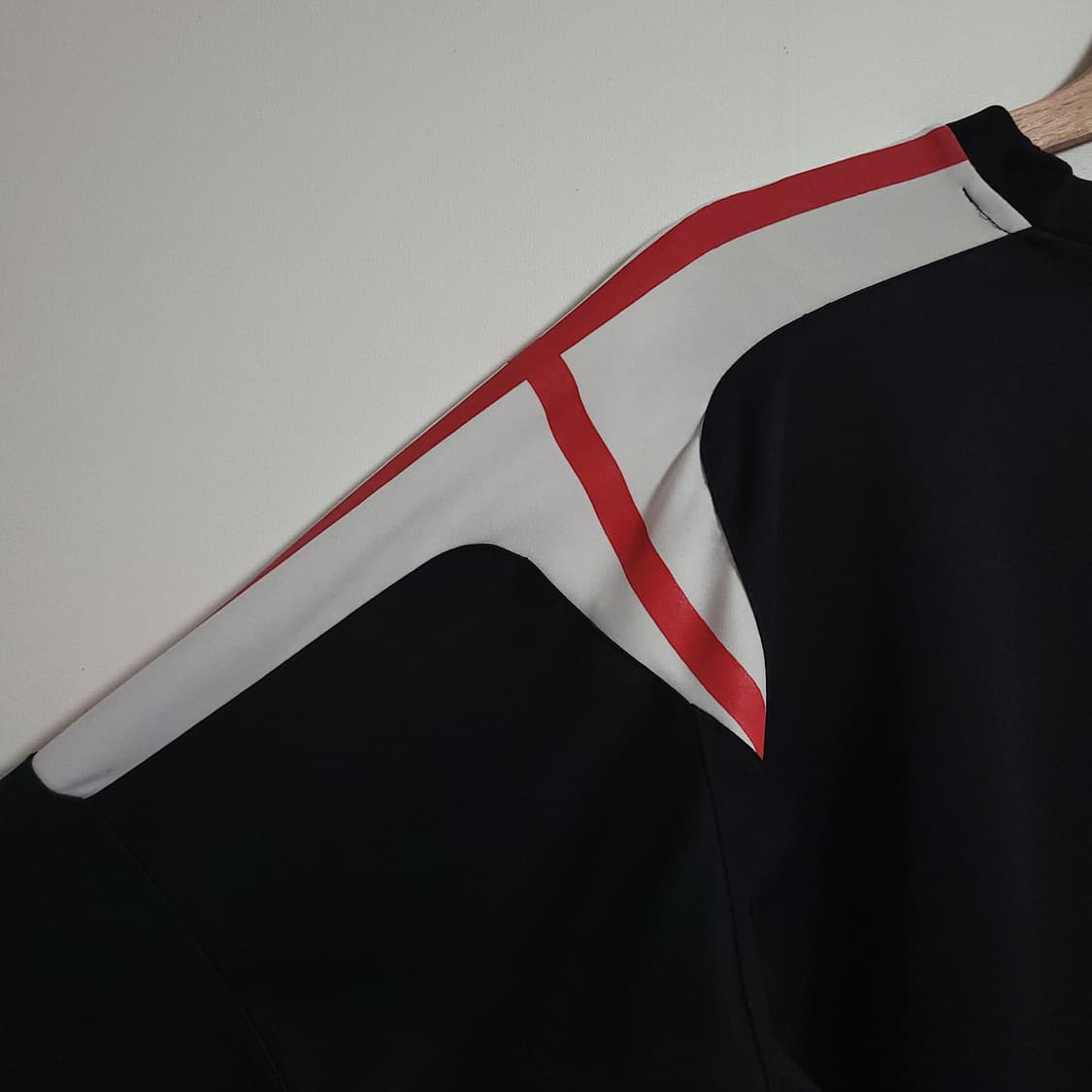 (100) UMBRO 엄브로 잉글랜드 블랙 긴팔 맨투맨 티셔츠 상품이미지5