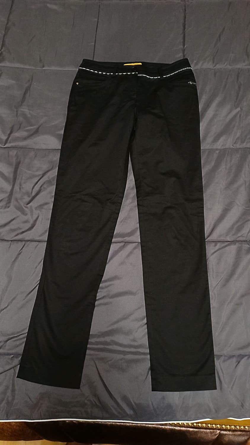 루이까스텔 스판얇은골프면바지 26인치 기장94

 상품이미지1