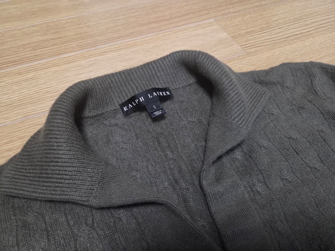 폴로 랄프로렌 블랙라벨  오픈 카라 캐시미어 케이블 니트 상품이미지2