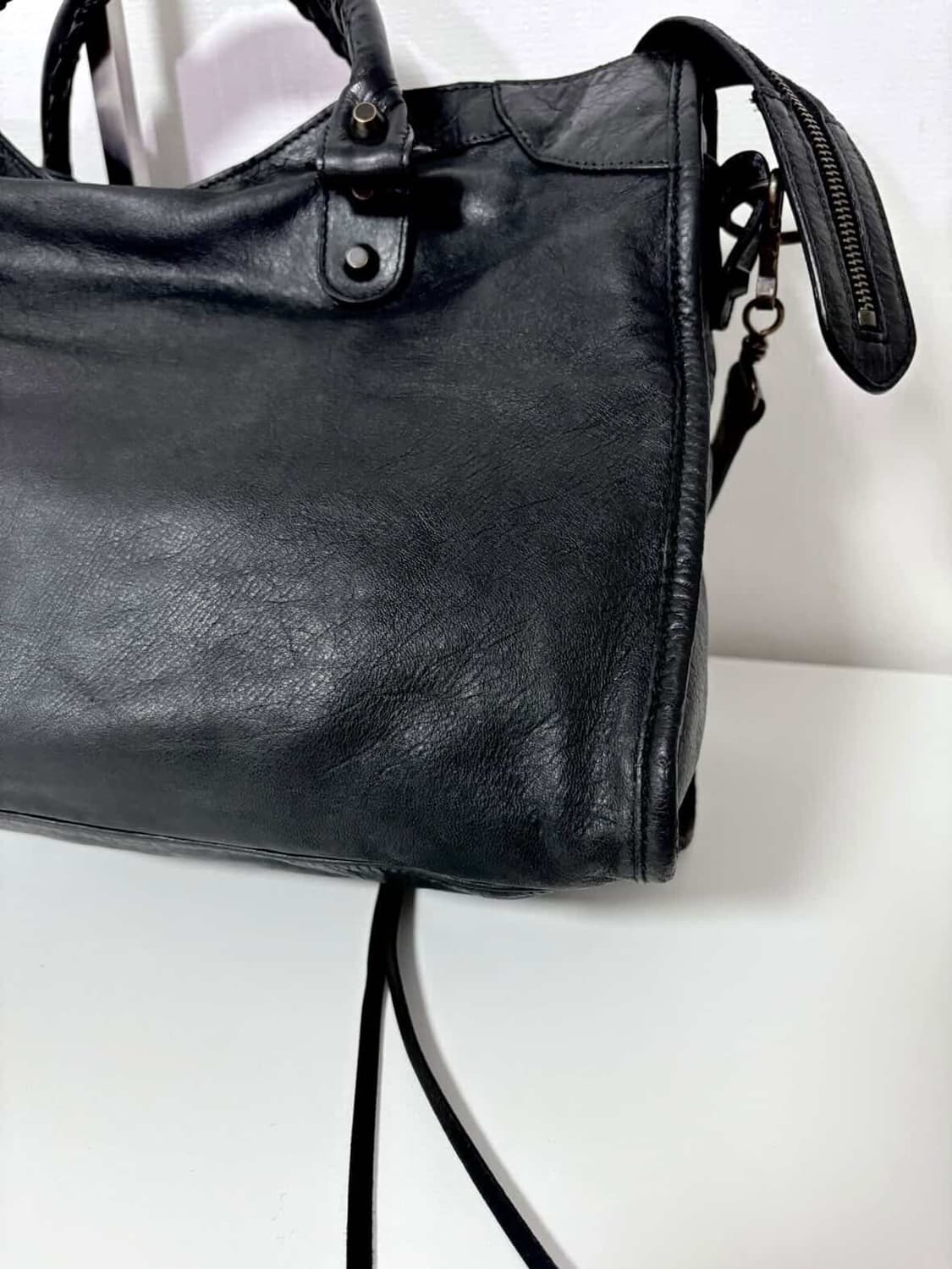 발렌시아가 시티모터백 미디움 블랙 흑장 상품이미지5