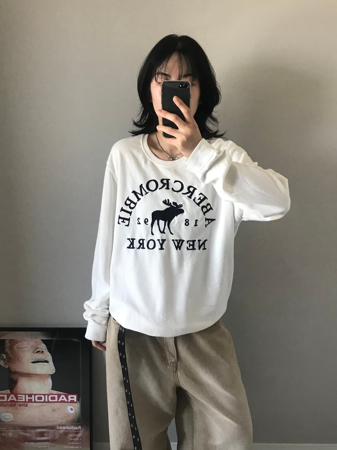 아베크롬비 중앙 빅 프린팅 화이트 맨투맨 상품이미지1