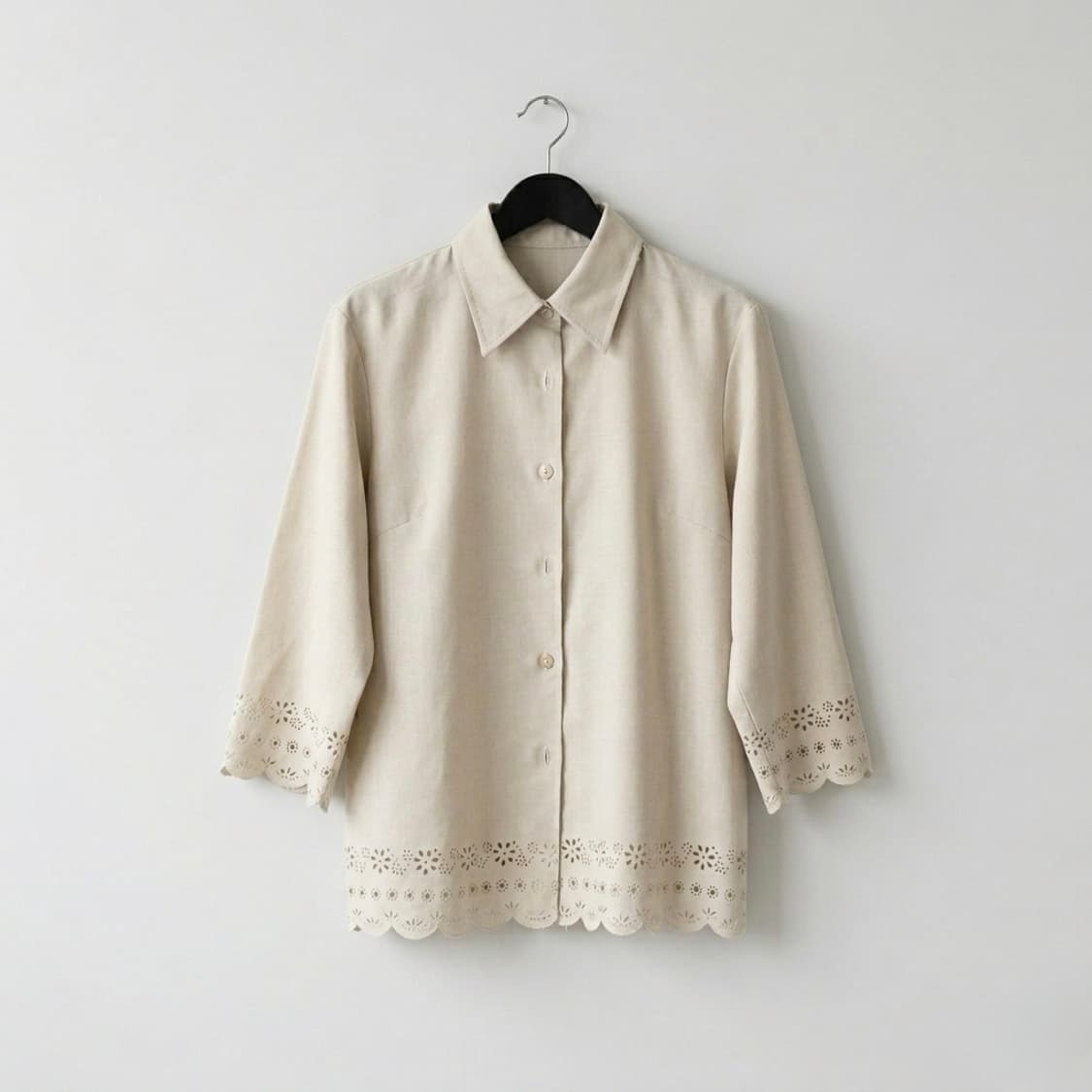 베이지 펀칭 블라우스 상품이미지5