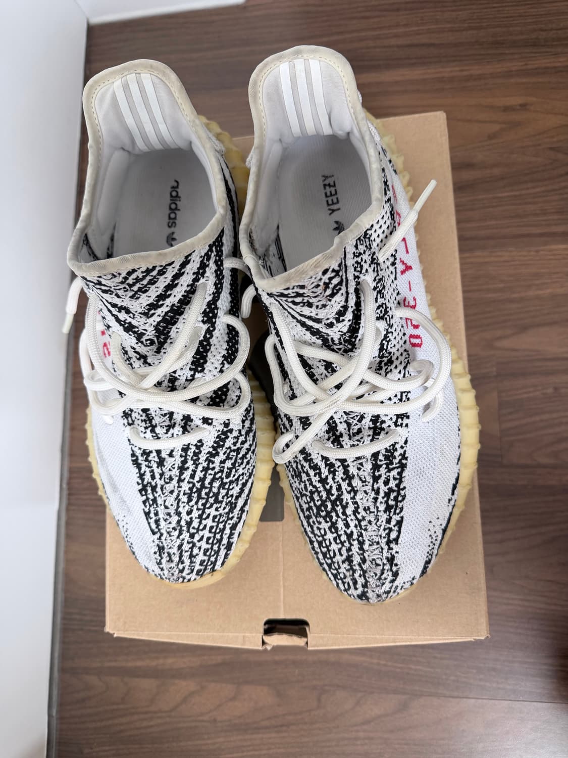 이지부스트 지브라 350 v2 280 팝니다 상품이미지3