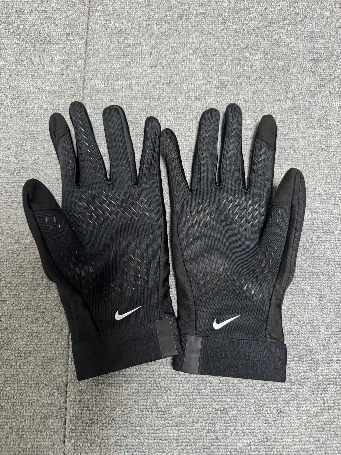 나이키 써마핏 아카데미 풋볼 글러브 블랙 볼트 XL사이즈 판매합니다 상품이미지3