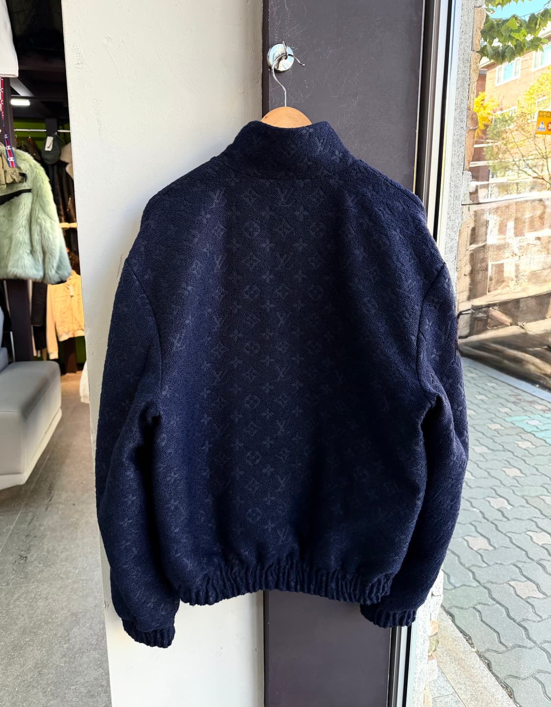 48/ 루이비통 23FW 모노그램 부클레 블루종 자켓 상품이미지8