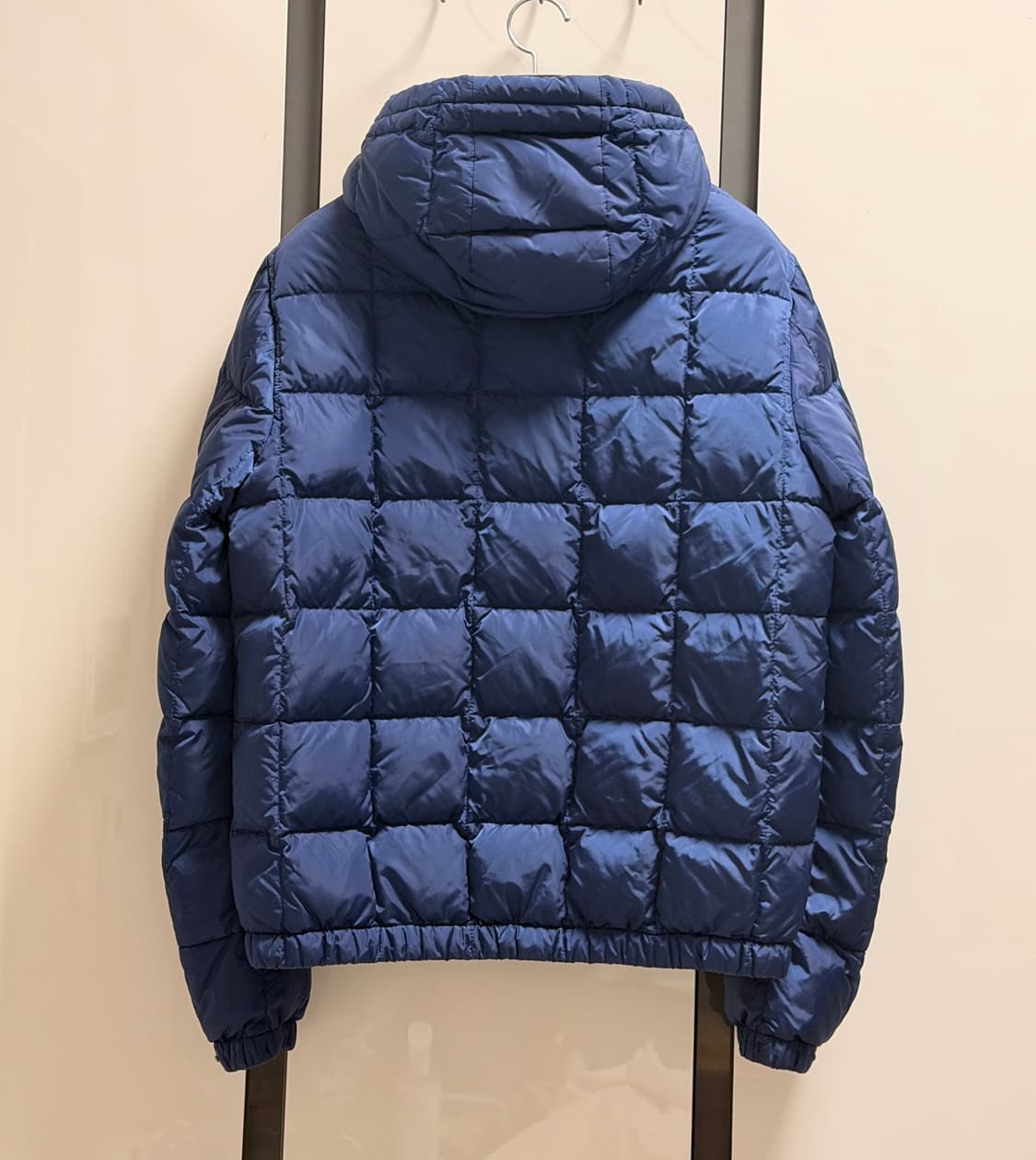 (48) 프라다 삼각로고 다운패딩 상품이미지2