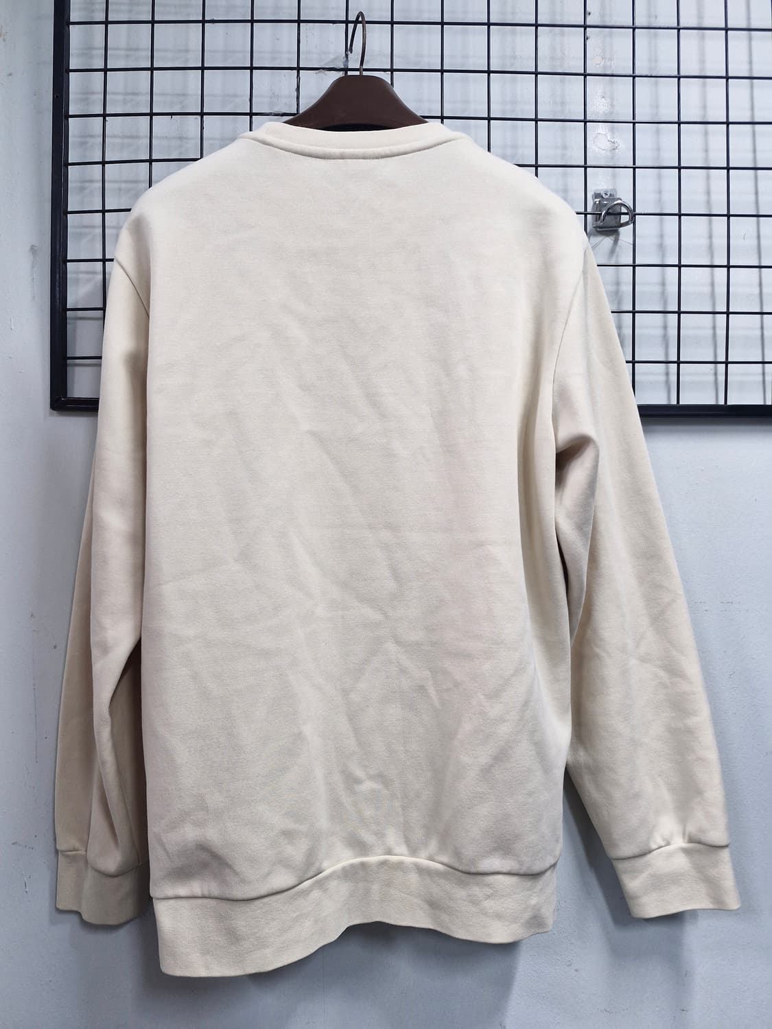 105XL 라코스테 맨투맨 아이보리. 상품이미지6