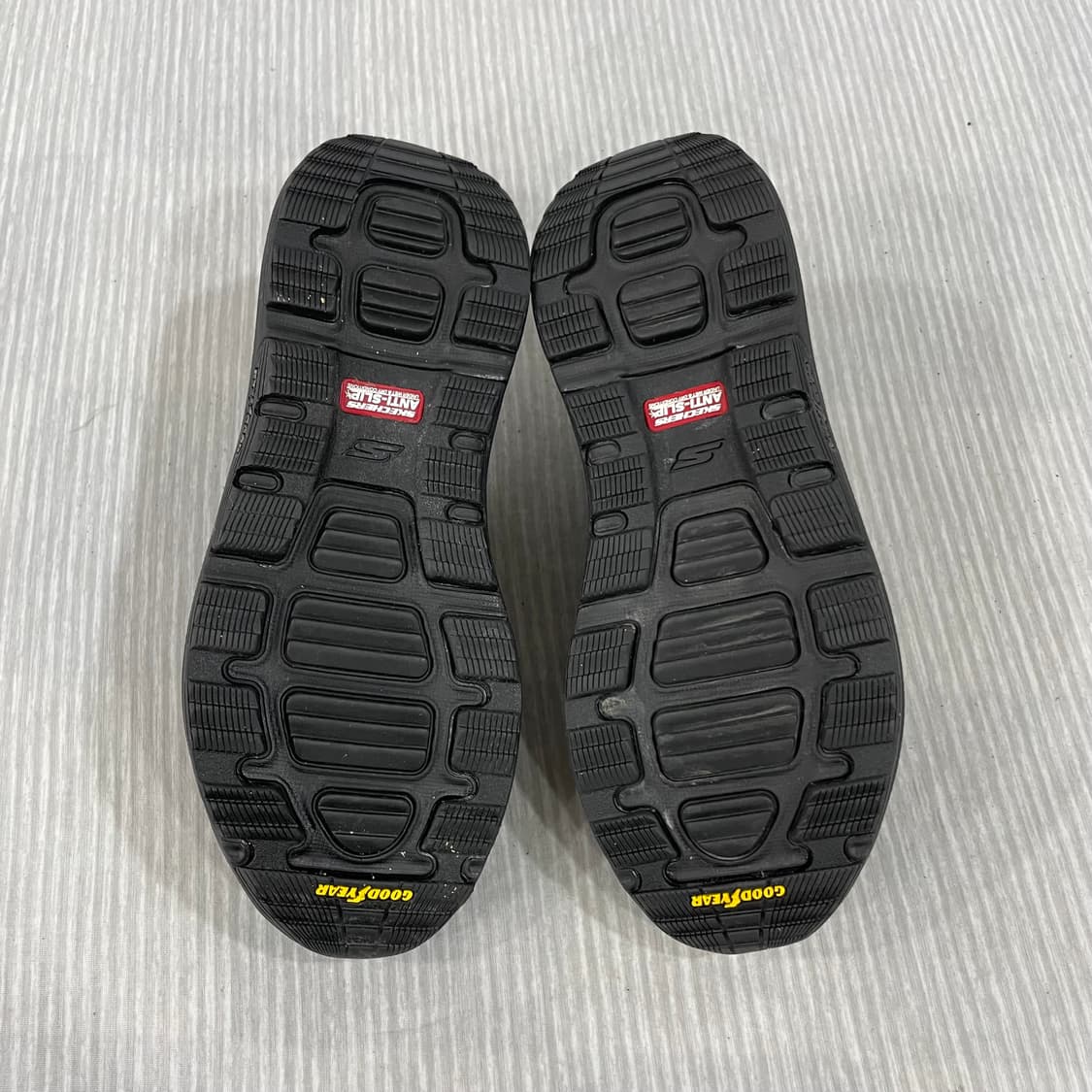 876) 스케쳐스 고워크 아웃도어 스웨이드 슬립온 230mm 상품이미지7