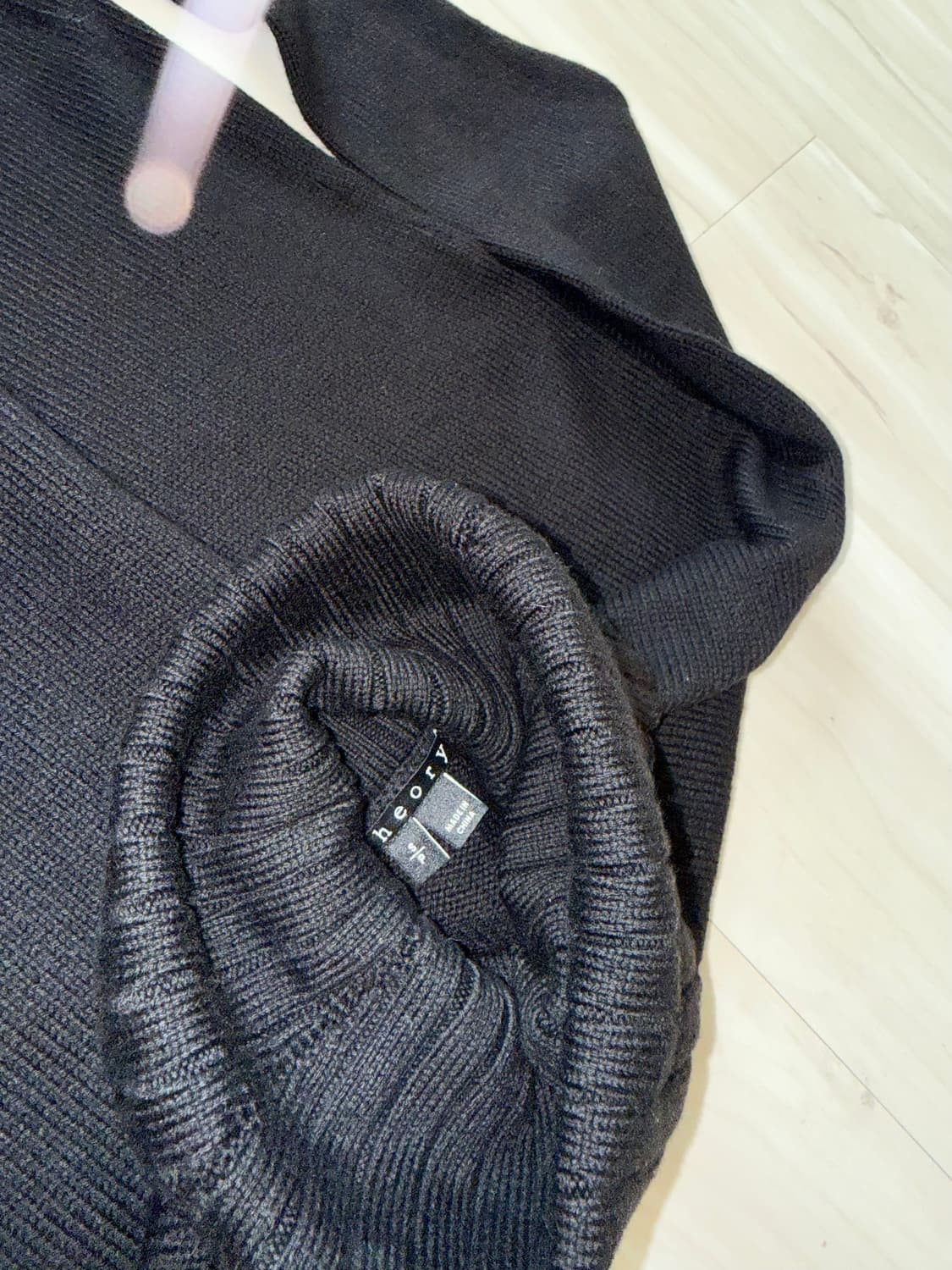theory black turtle neck knit 상품이미지4