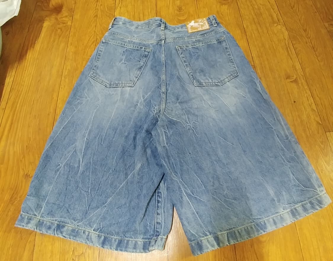 모드나인 Turn me On - MOD8 shorts 28 상품이미지2