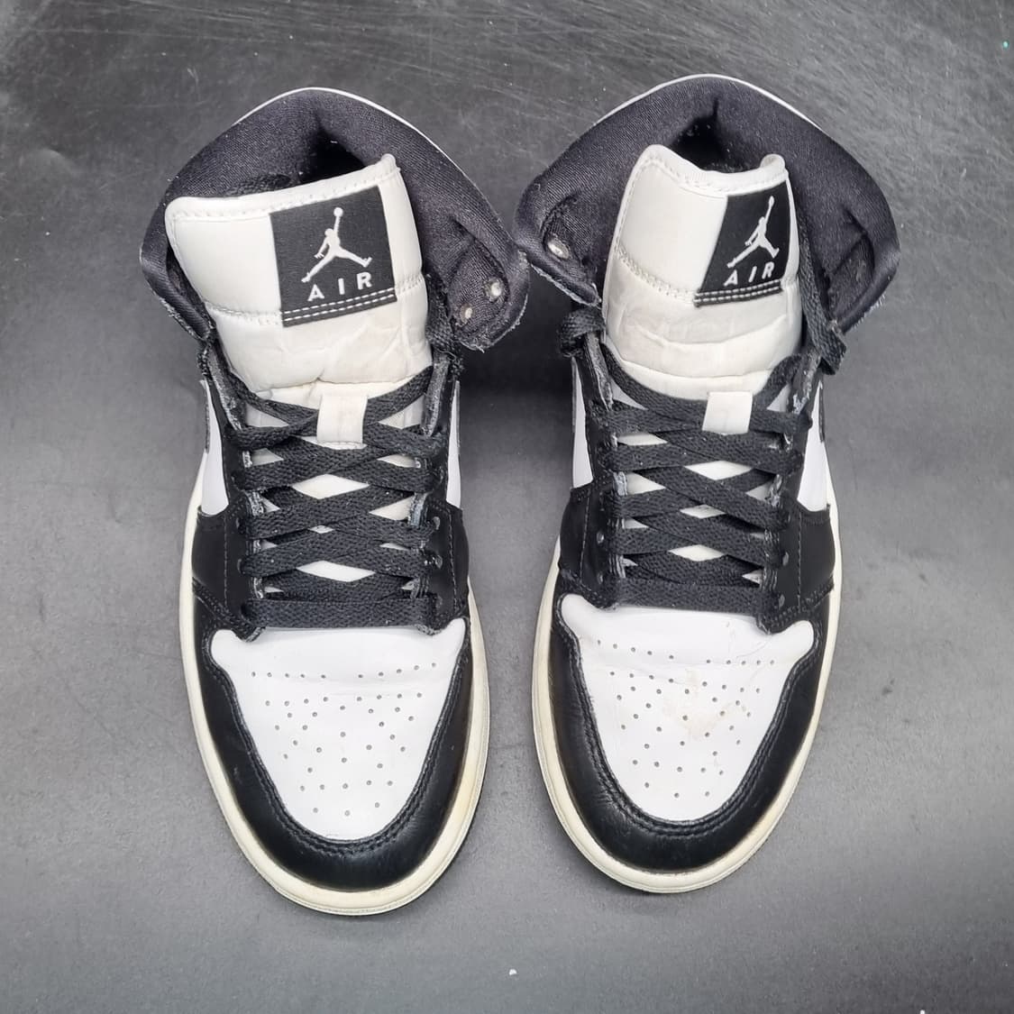 나이키 에어 조던 1 미드 245 상품이미지2