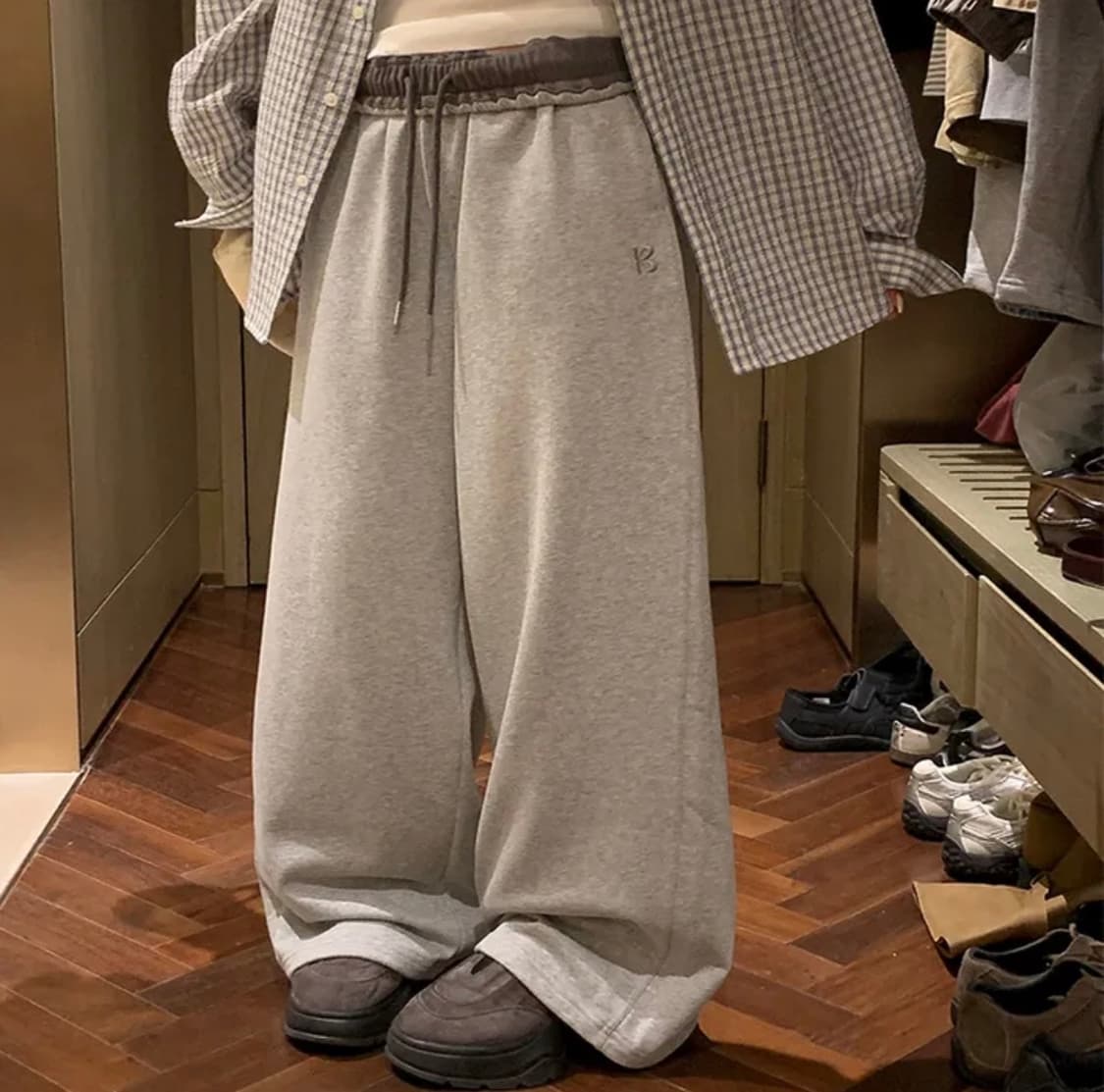 새상품) 에이블리 베이델리 퓨어 배색 트레이닝 팬츠 네이비 롱 상품이미지1