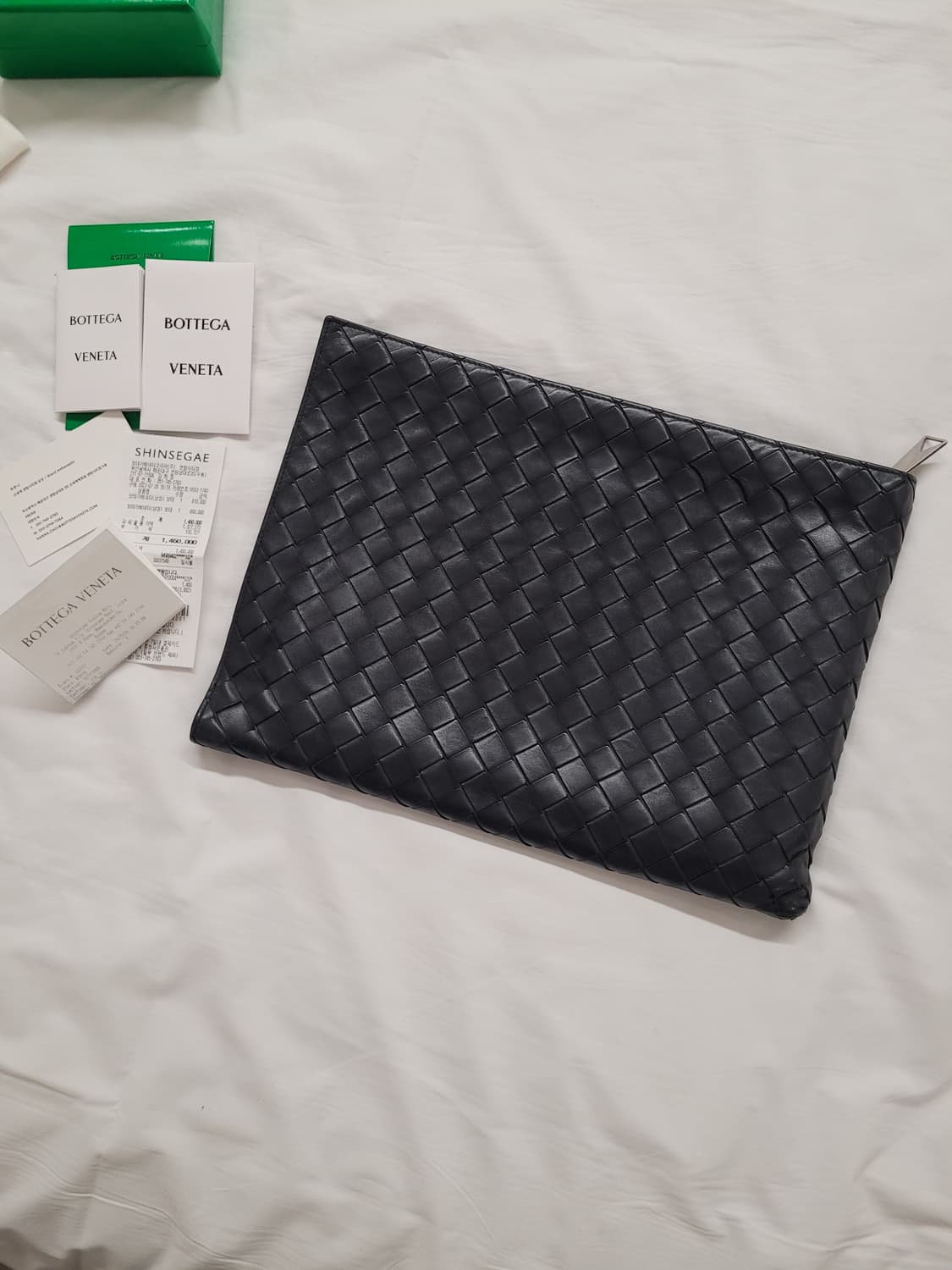 보테가베네타 인트레치아토 하프 지퍼 투톤 클러치 상품이미지1