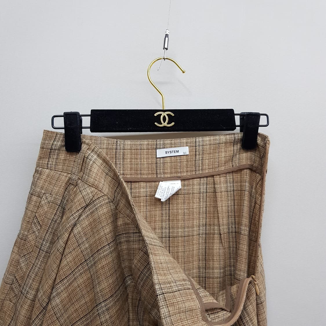 한섬 시스템 SYSTEM 2022 언발란스 헴 스커트 64-94사이즈 상품이미지3