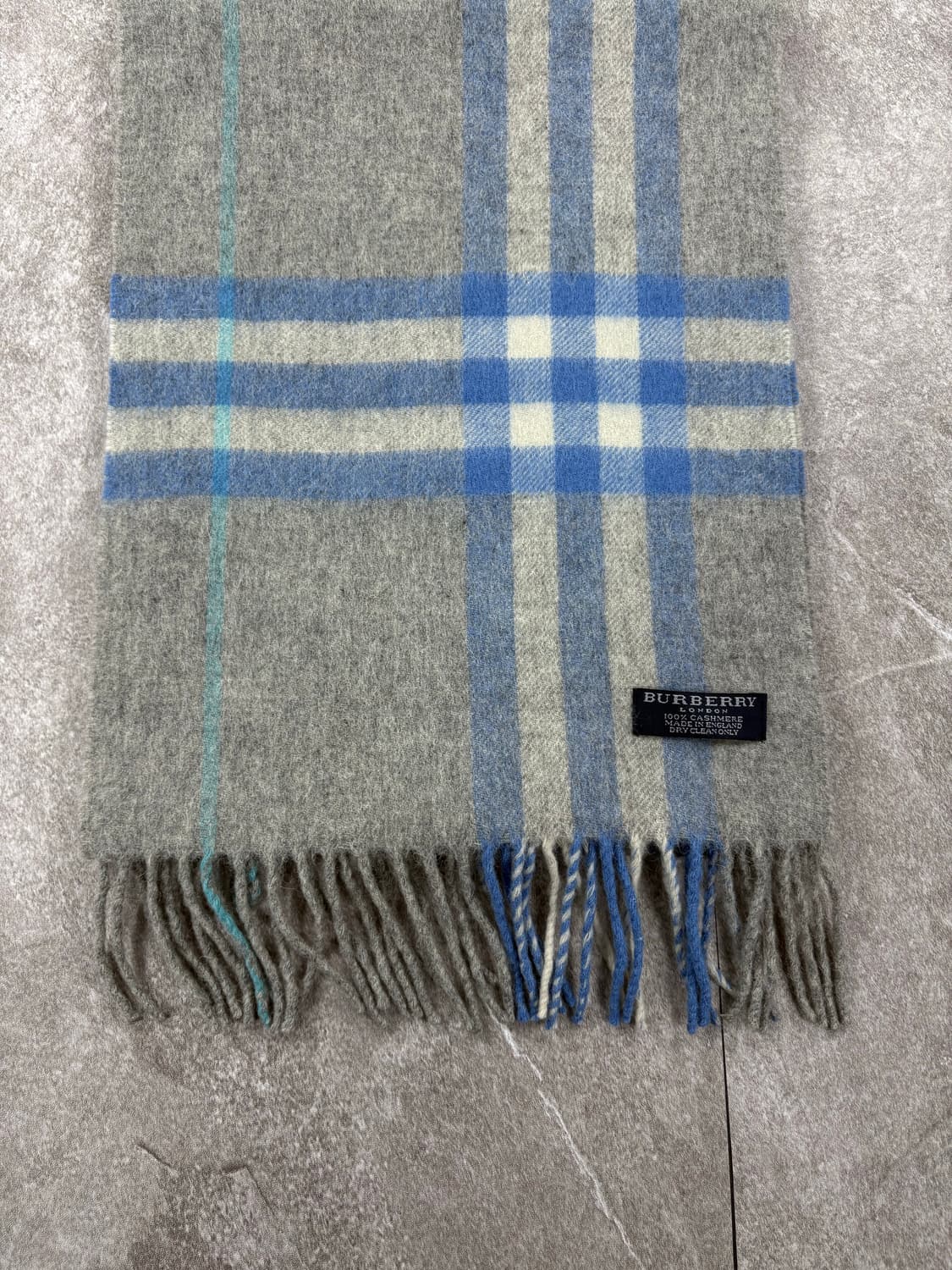 Burberry Cashmere Muffler    상품이미지1
