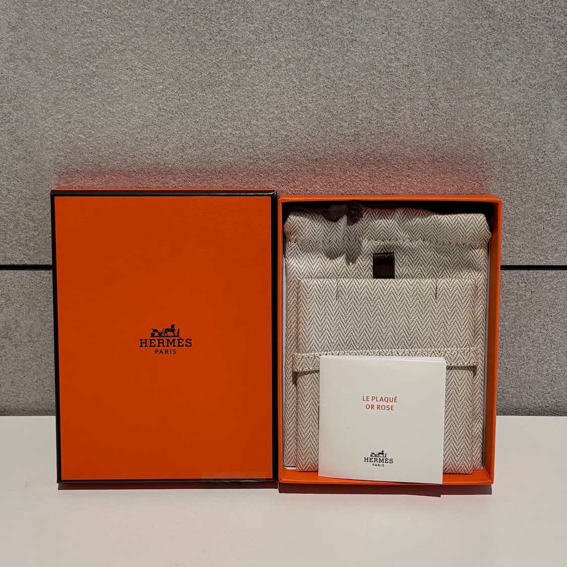 A+ MINI사이즈 에르메스 팝아슈 목걸이 화이트&골드 (박스/더스트) 상품이미지7