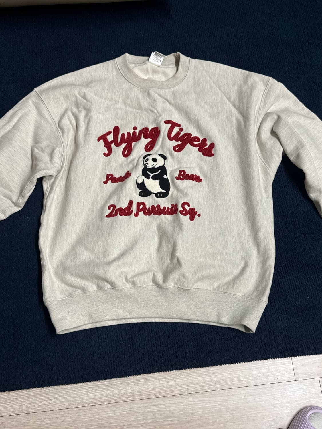 아웃스탠딩맨투맨 상품이미지1