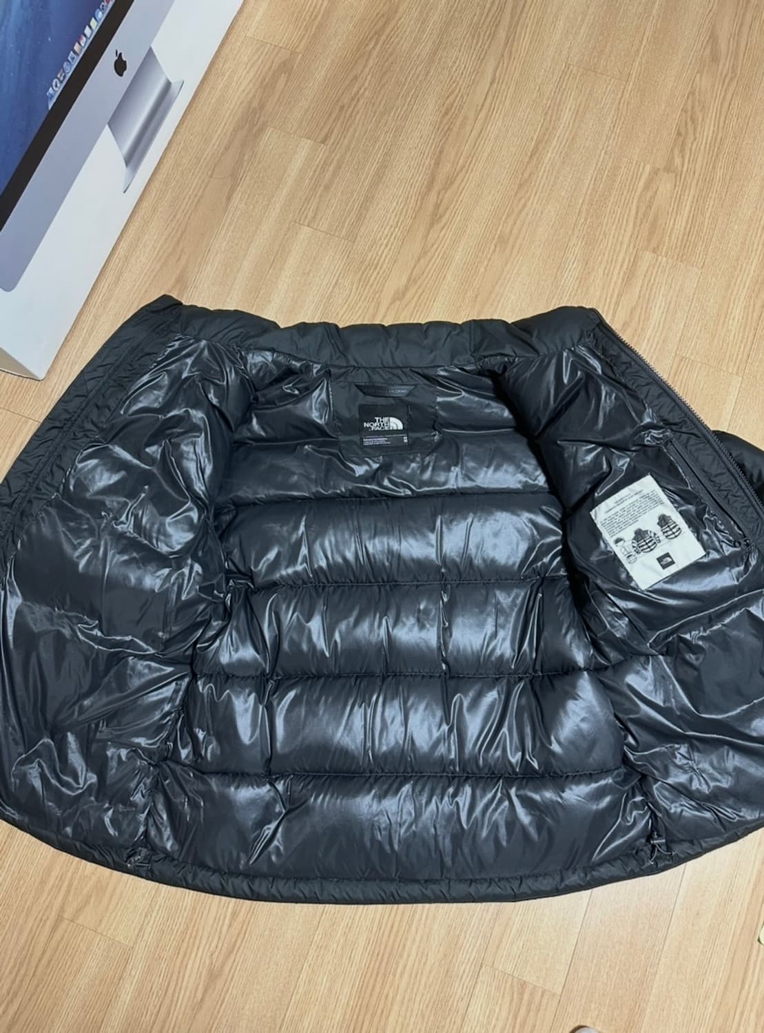 노스페이스 눕시 1992 카니예웨스트 패딩 M 상품이미지2