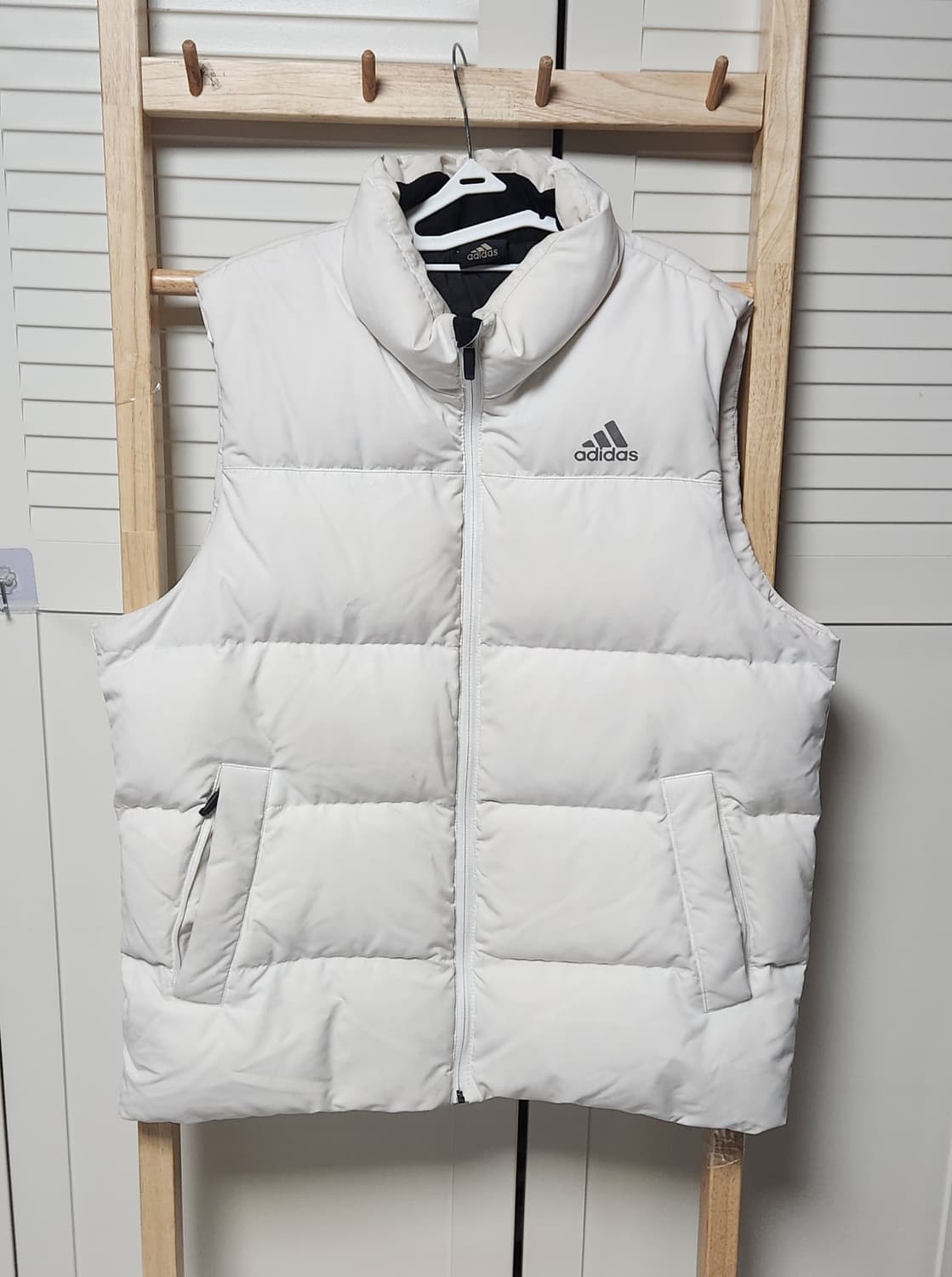 아디다스 화이트 스티치 로고 베스트 조끼 패딩 자켓 상품이미지1