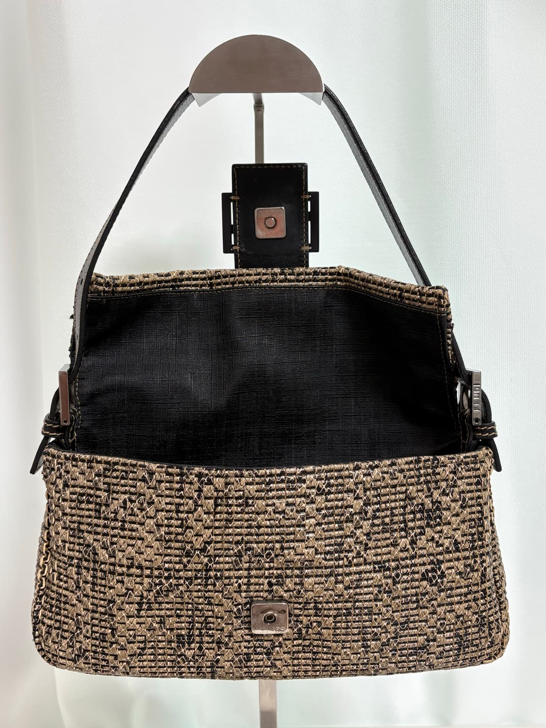 펜디 가죽 바게트백 리미티드 상품이미지9