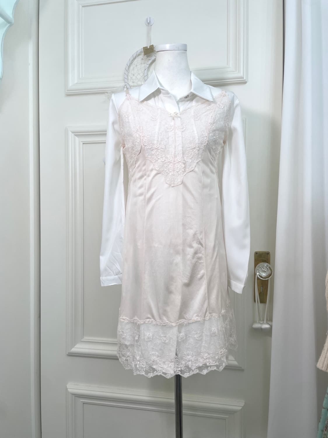 white flare mini shirt opc&pink lace sat 상품이미지1