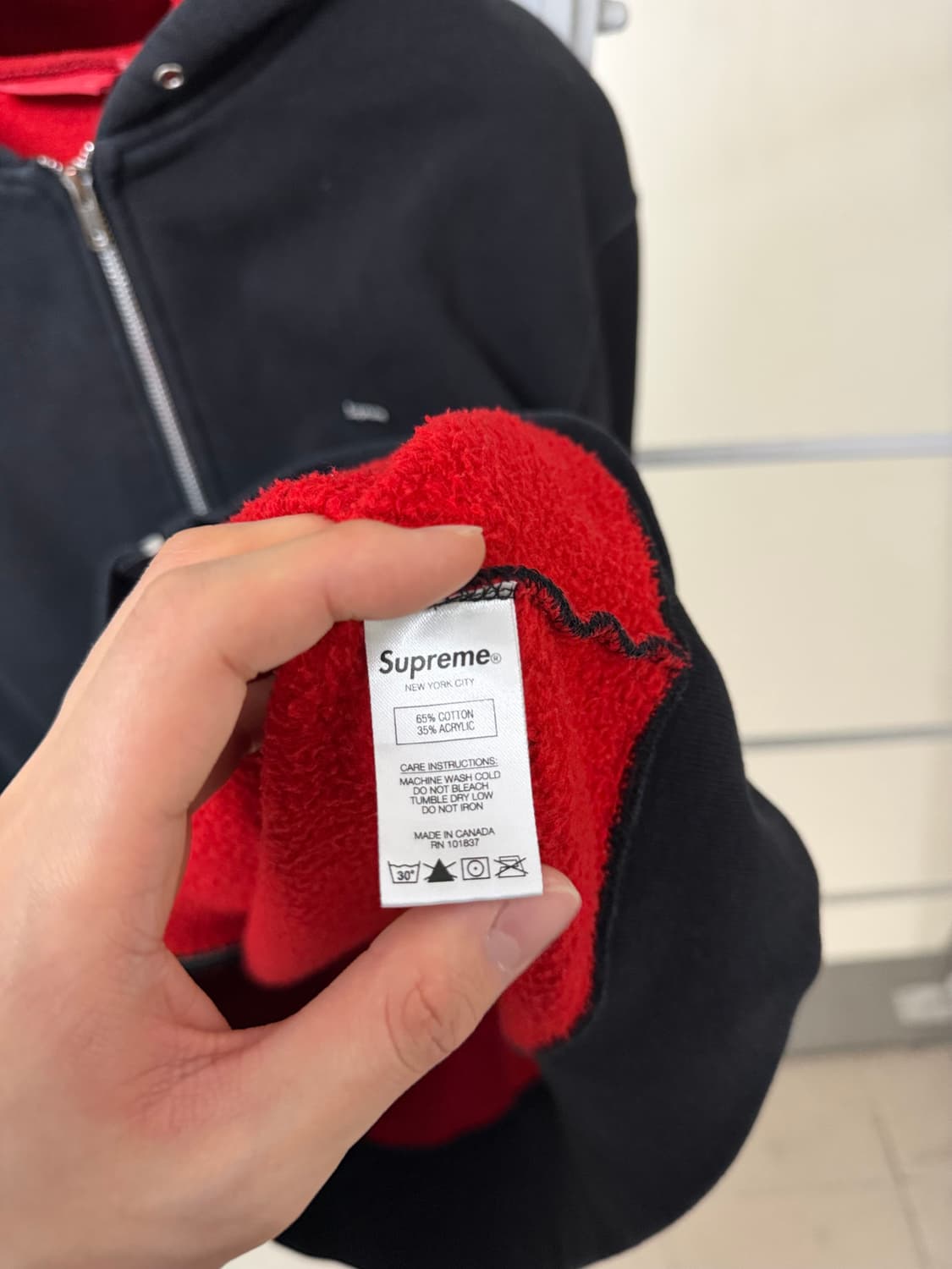 슈프림 [정품] 후드 집업 (시세 58만) 자수 스몰 로고 L(103ㅡ1 상품이미지4