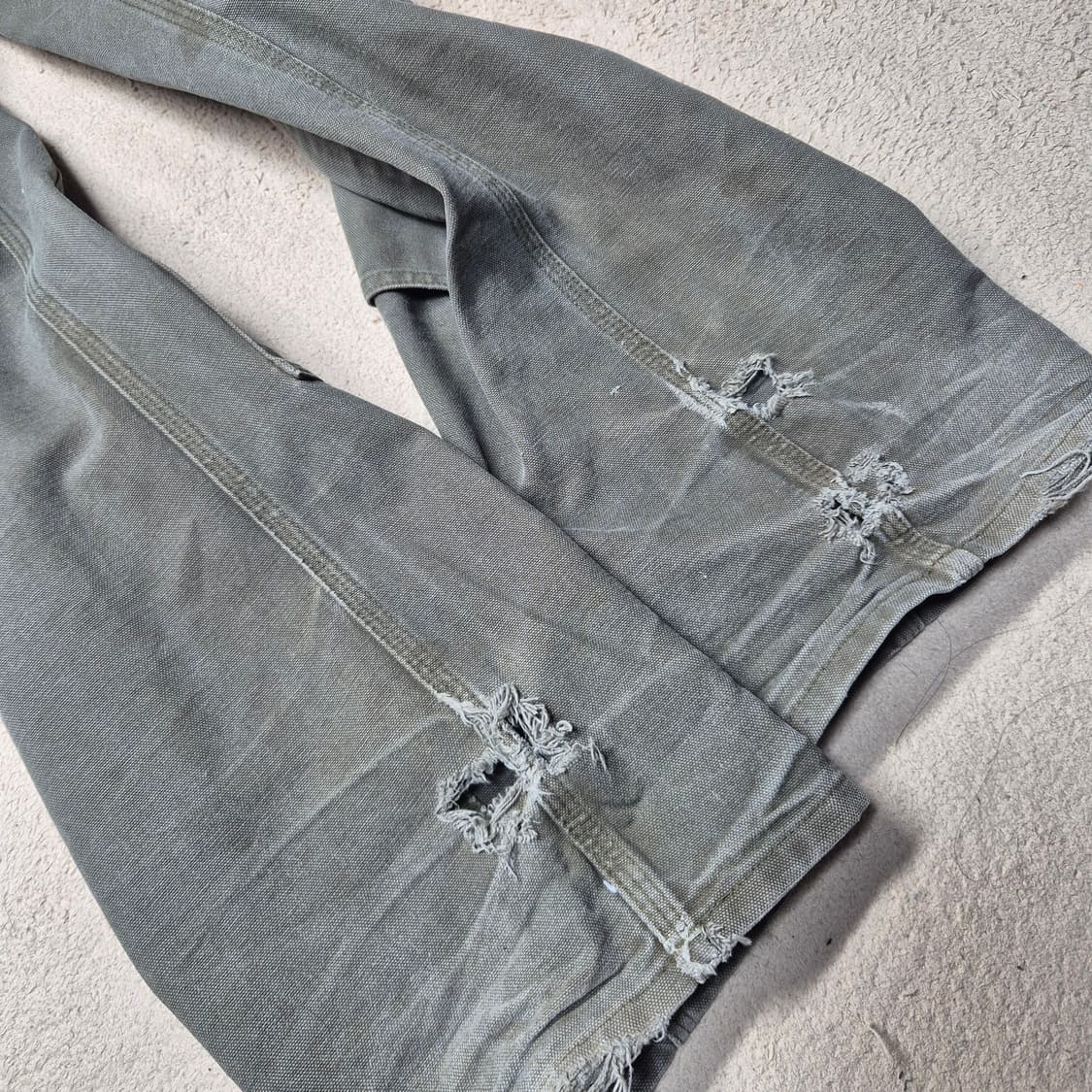 칼하트 더블니 모스그린 덩가리핏

 상품이미지7