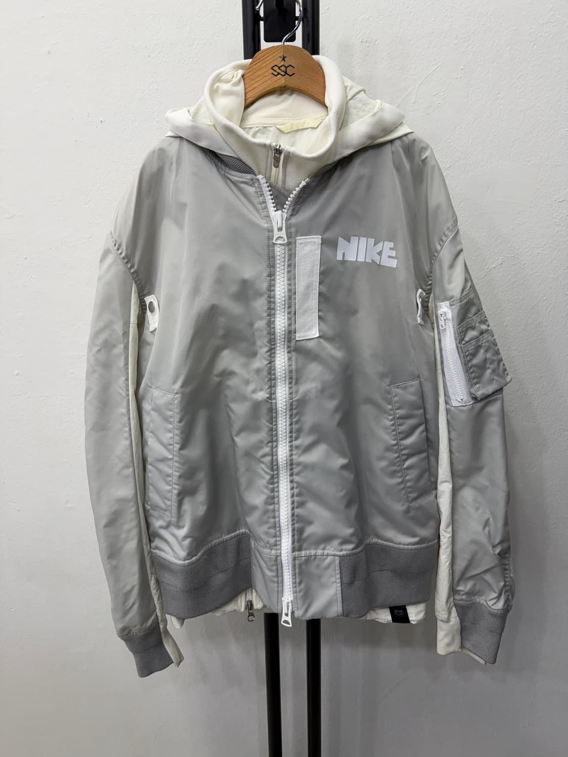 매장판정품) 나이키x사카이 NRG 레이어드 붐버 자켓 L 상품이미지1