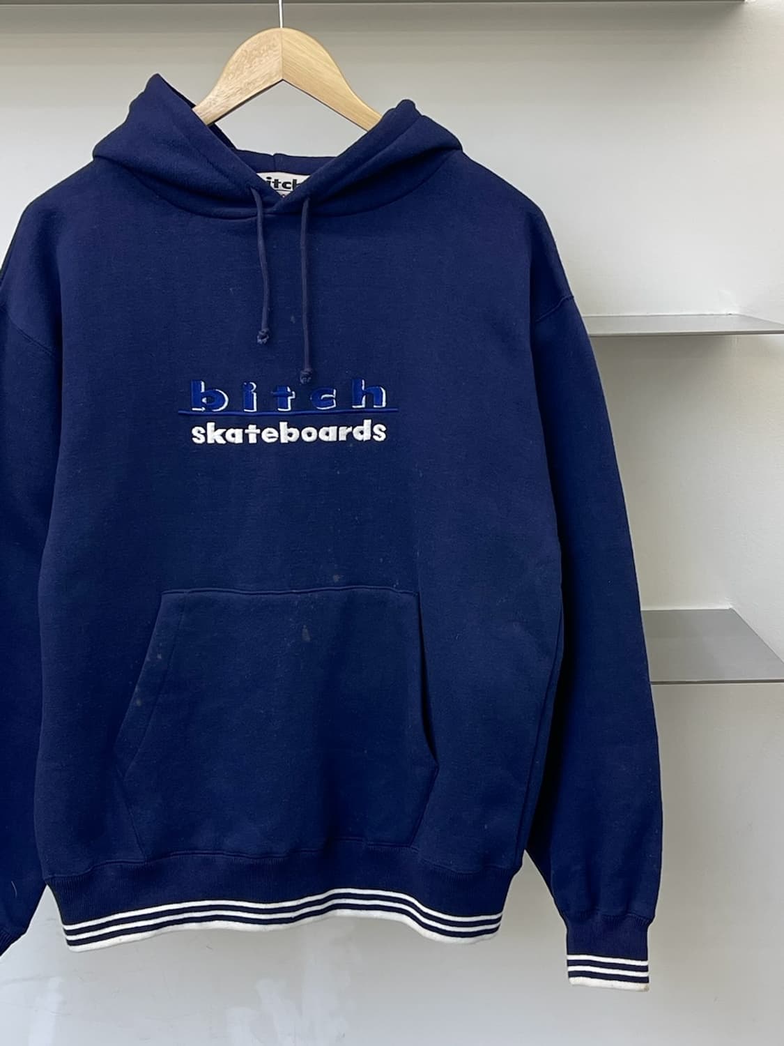 비치 스케이트보드 90s 스펠 로고 후드티 상품이미지2