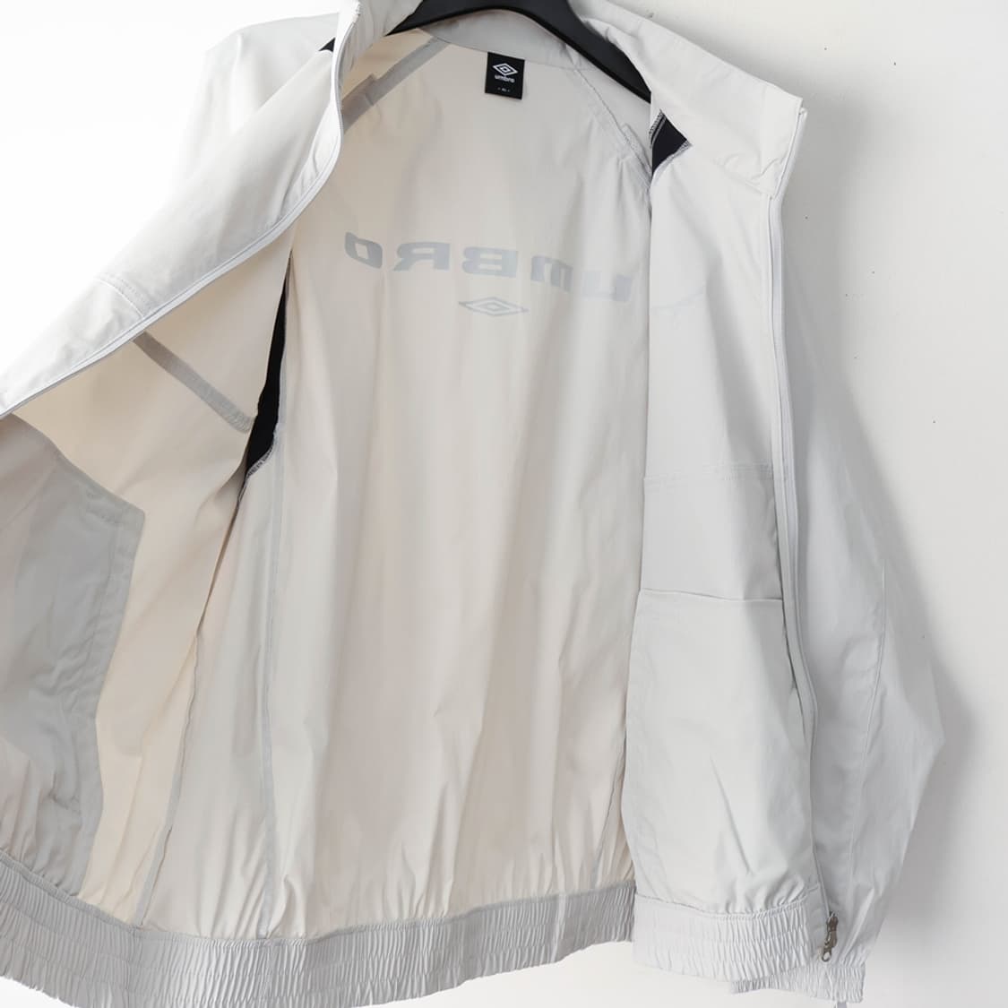 105/새상품 엄브로 성남FC 버킷 하이브리드 자켓 상품이미지6