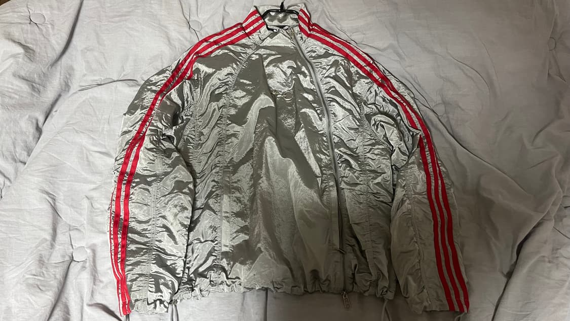 아디다스 x 떠그 클럽 우븐 트랙탑 라이트 오닉스 실버 메탈릭 상품이미지1